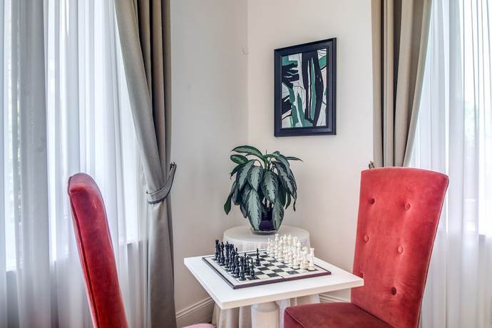Imagen de los interiores del Hotel Mangili Garden. Foto 19