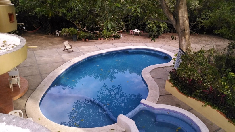 Imagen de la piscina del Hotel Manglar Pacific. Foto 17