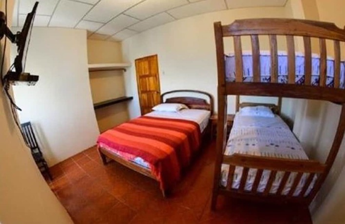 Imagen de la habitación del Hotel Manglaralto. Foto 7