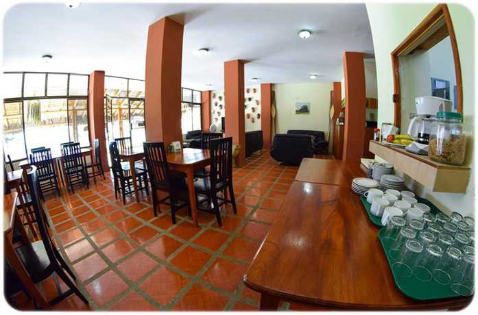 Imagen del bar/restaurante del Hotel Manglaralto. Foto 4