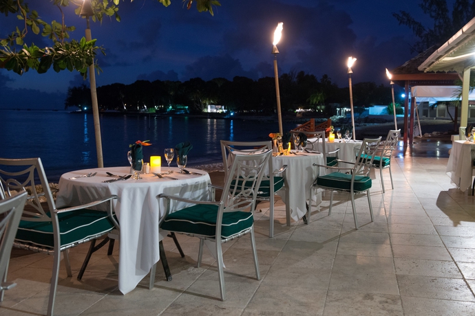 Imagen del bar/restaurante del Hotel Mango Bay All Inclusive. Foto 3