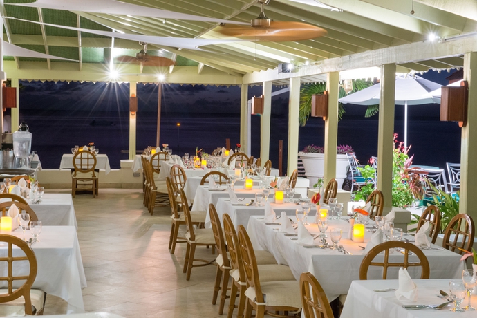 Imagen del bar/restaurante del Hotel Mango Bay All Inclusive. Foto 4