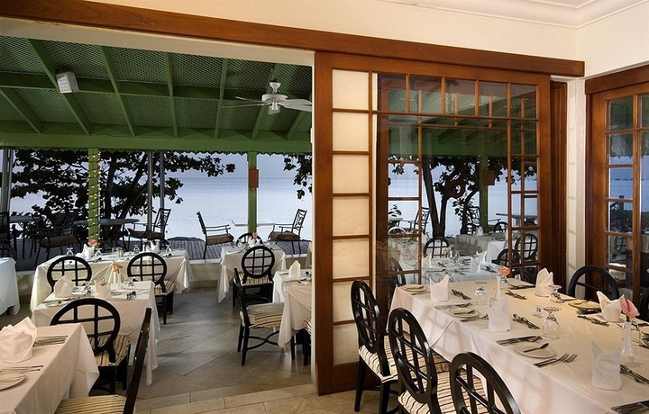 Imagen del bar/restaurante del Hotel Mango Bay All Inclusive. Foto 6