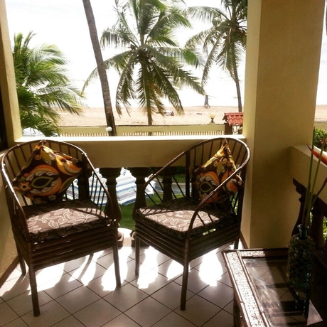 Imagen de los exteriores del Hotel Mango Mar. Foto 14