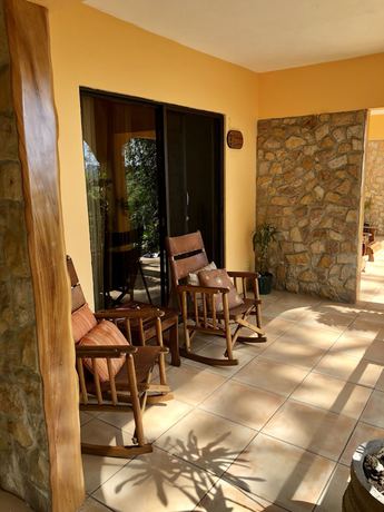 Imagen de la habitación del Hotel Mango Moon Villa. Foto 13