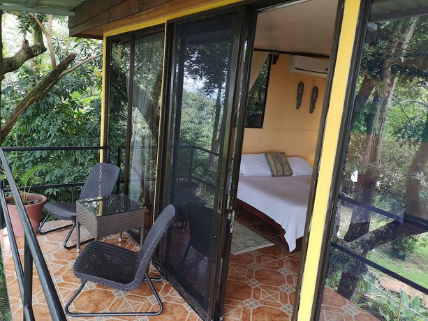 Imagen de la habitación del Hotel Mango Moon Villa. Foto 19