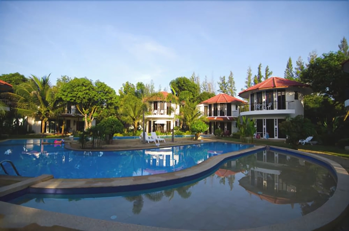 Imagen de la piscina del Hotel Mango Spa Country Club. Foto 18