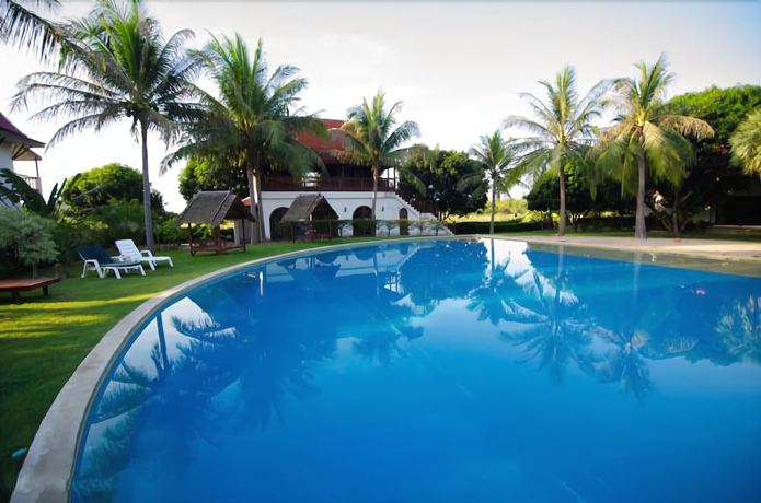 Imagen de la piscina del Hotel Mango Spa Country Club. Foto 19