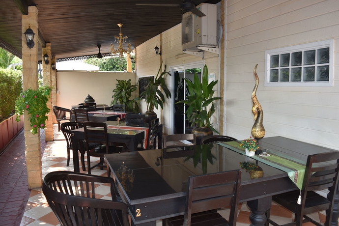 Imagen del bar/restaurante del Hotel Mangoes Pattaya. Foto 6