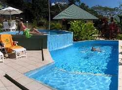 Imagen de la piscina del Hotel Mangoes Resort. Foto 7