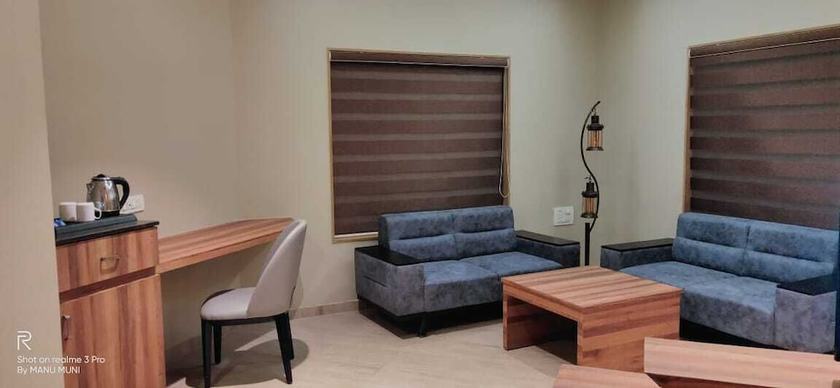 Imagen de la habitación del Hotel Mangos Select Dwarka. Foto 7