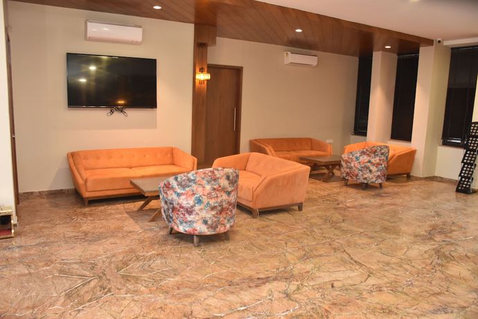 Imagen de los interiores del Hotel Mangos Select Dwarka. Foto 19