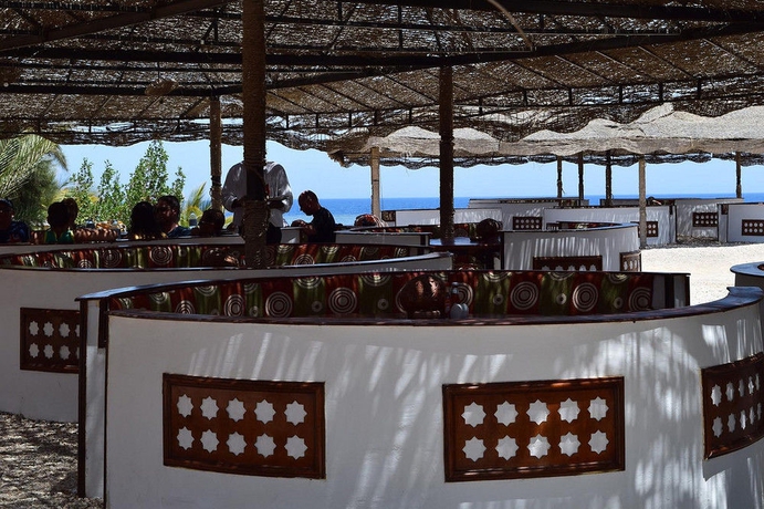Imagen del bar/restaurante del Hotel Mangrove Bay Resort. Foto 6