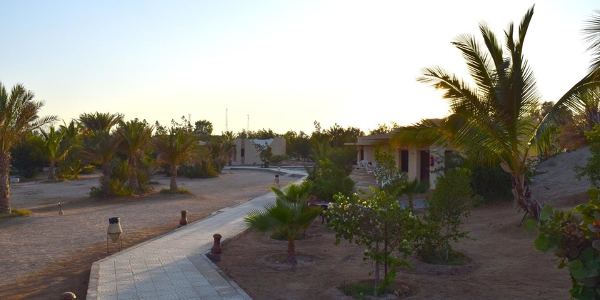 Imagen de los exteriores del Hotel Mangrove Bay Resort. Foto 11