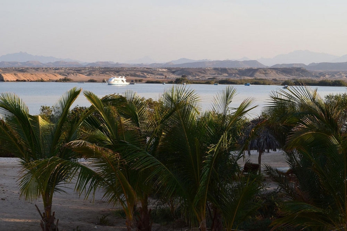 Imagen de los exteriores del Hotel Mangrove Bay Resort. Foto 14