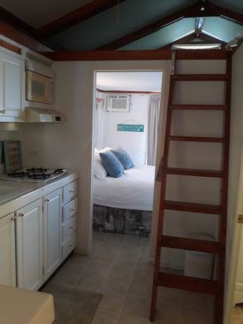 Imagen de la habitación del Hotel Mangrove Marina and Resort Aqualodge Houseboats. Foto 5
