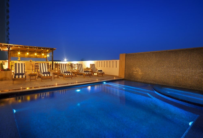Imagen de la piscina del Hotel Mangrove, RAS AL KHAIMAH. Foto 16