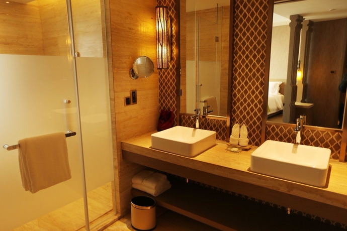 Imagen de la habitación del Hotel Mangrove Tree Resort World Qingdao. Foto 17