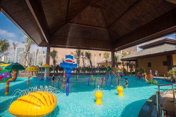 Imagen de la piscina del Hotel Mangrove Tree Sanya Bay. Foto 11