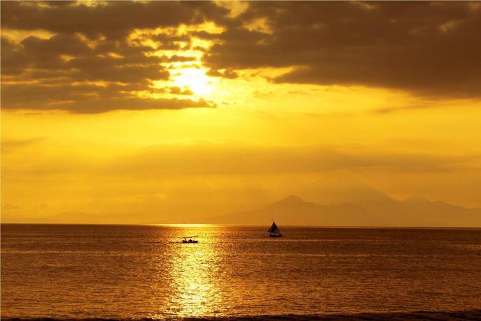 Imagen general del Hotel Mangsit Suites by Holiday Resort Lombok, Dusun Kerandangan. Foto 4