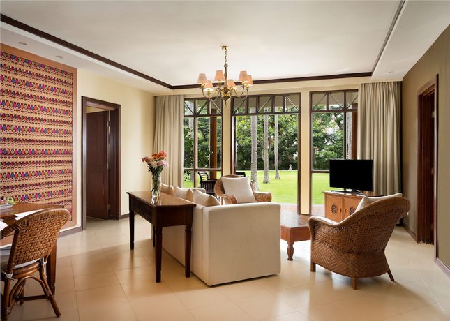 Imagen de la habitación del Hotel Mangsit Suites by Holiday Resort Lombok, Dusun Mangsit. Foto 10