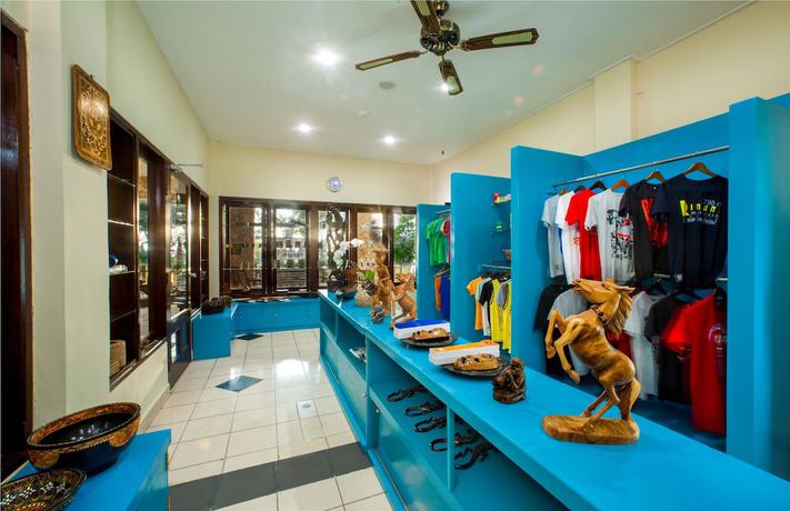 Imagen de los interiores del Hotel Mangsit Suites by Holiday Resort Lombok, Dusun Mangsit. Foto 17