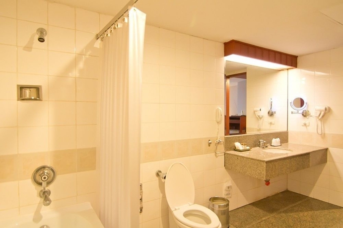 Imagen de la habitación del Hotel Manhattan Bangkok. Foto 10