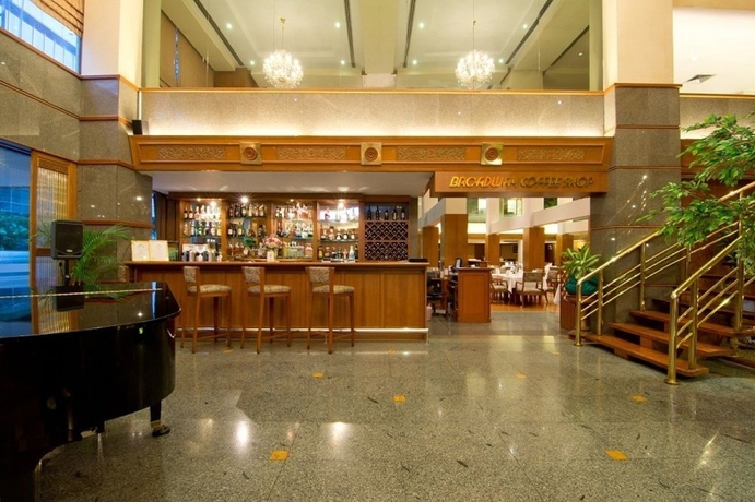 Imagen del bar/restaurante del Hotel Manhattan Bangkok. Foto 2