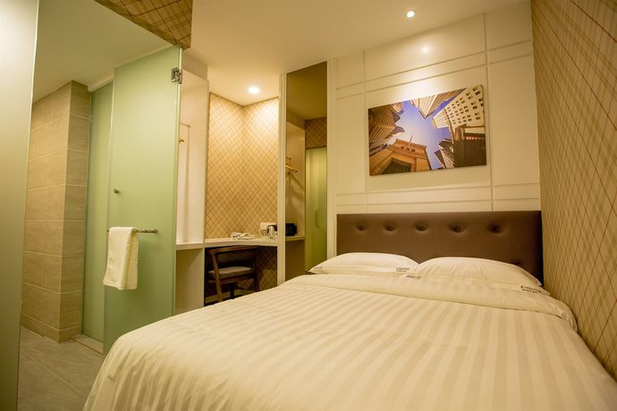 Imagen de la habitación del Hotel Manhattan Business. Foto 11