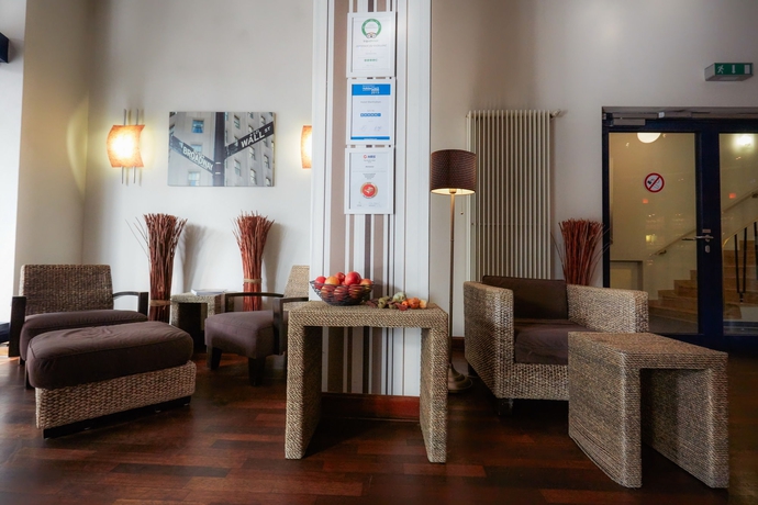 Imagen de los interiores del Hotel Manhattan. Foto 16