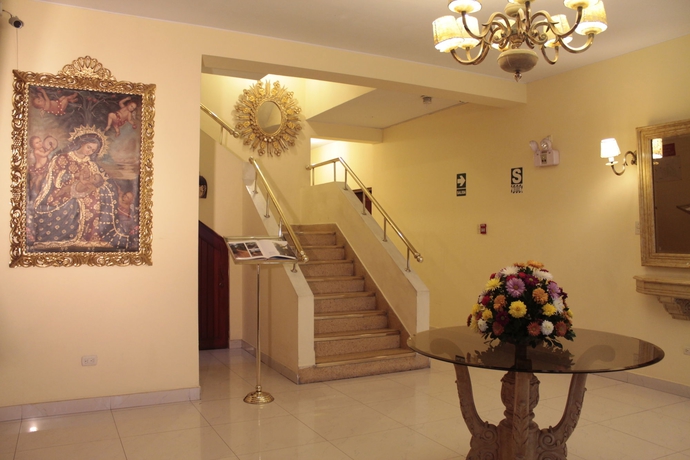 Imagen de los interiores del Hotel Manhattan Inn Airport. Foto 10