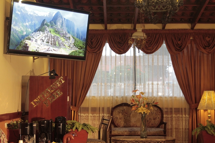 Imagen de los interiores del Hotel Manhattan Inn Airport. Foto 14