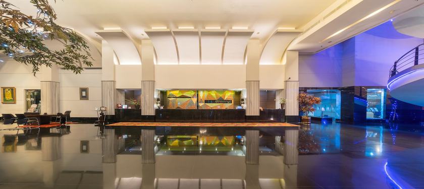 Imagen de los interiores del Hotel Manhattan Jakarta. Foto 14