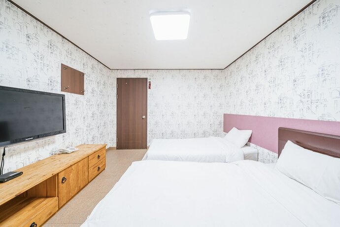 Imagen de la habitación del Hotel Manhattan, Jeju. Foto 23