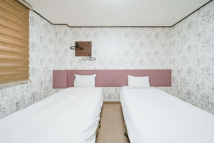 Imagen de la habitación del Hotel Manhattan, Jeju. Foto 25
