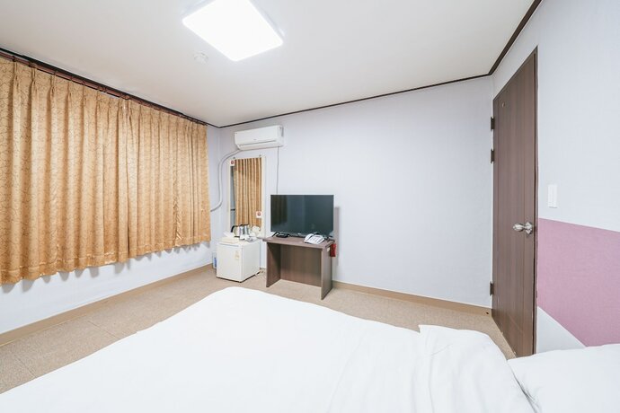 Imagen de la habitación del Hotel Manhattan, Jeju. Foto 29