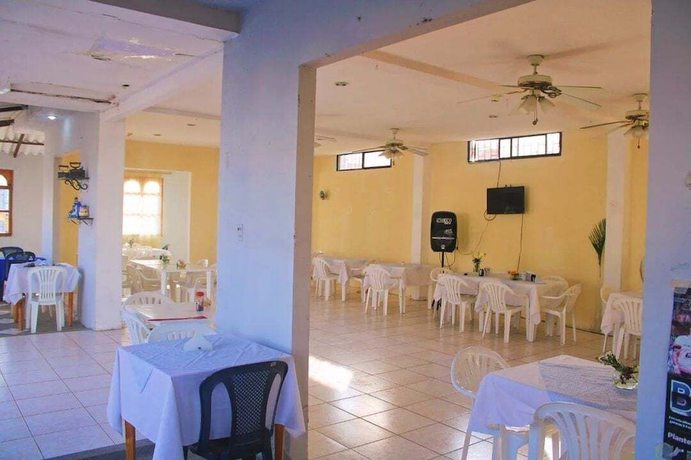 Imagen del bar/restaurante del Hotel Manhattan Salinas Ecuador. Foto 2
