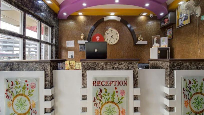 Imagen de los interiores del Hotel Mani International. Foto 13
