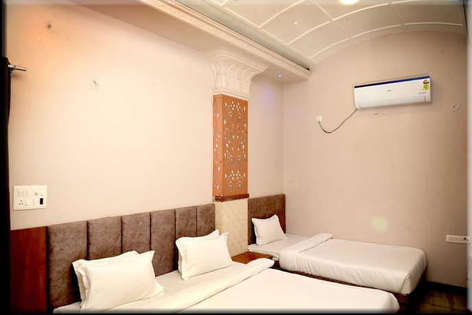 Imagen de la habitación del Hotel Mani, Ujjain. Foto 3