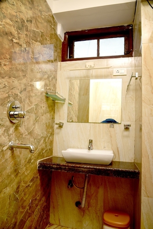 Imagen de la habitación del Hotel Mani, Ujjain. Foto 10