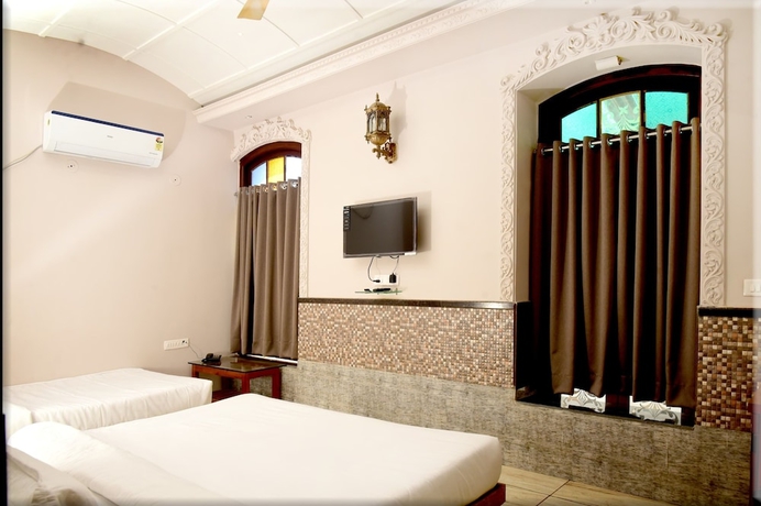 Imagen de la habitación del Hotel Mani, Ujjain. Foto 12