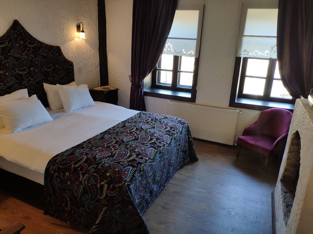 Imagen de la habitación del Hotel Manici Kasri. Foto 9