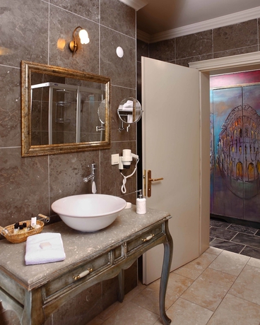 Imagen de la habitación del Hotel Manici Kasri. Foto 18