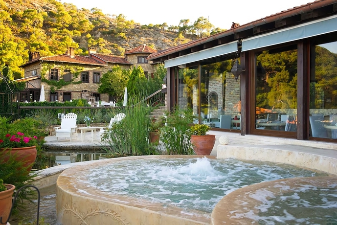 Imagen de la piscina del Hotel Manici Kasri. Foto 19