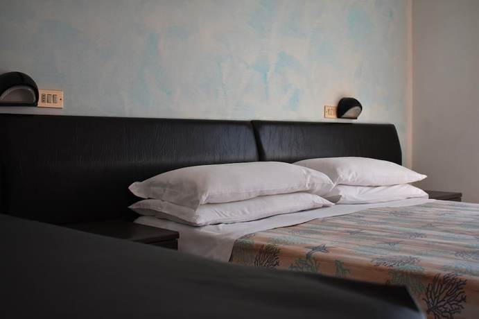 Imagen de la habitación del Hotel Manila, Cervia. Foto 11