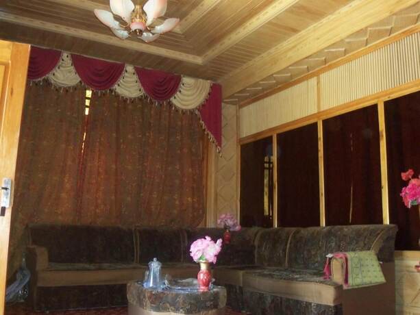 Imagen general del Hotel Manila Huts Naran. Foto 6
