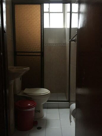 Imagen de la habitación del Hotel Manila Plaza. Foto 26