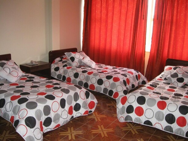 Imagen de la habitación del Hotel Manila Plaza. Foto 37