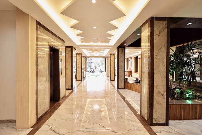 Imagen de los interiores del Hotel Maniratna Premium. Foto 9