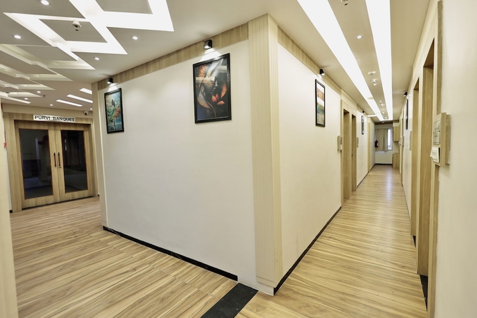 Imagen de los interiores del Hotel Maniratna Premium. Foto 15